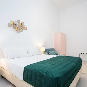 Hemeras Boutique Homes - Near Citylife Apartment