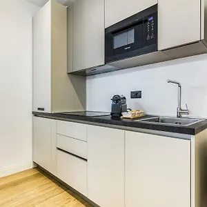 Apartamento Beplace In San Babila, Milán